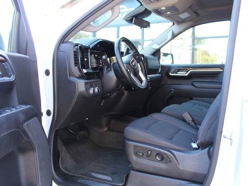 Used 2023 GMC Sierra 1500 SLE image 9