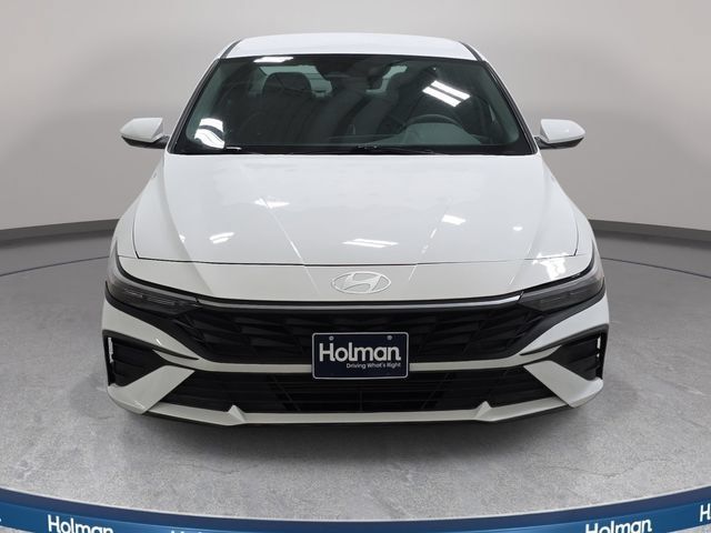 Used 2024 Hyundai Elantra SEL FWD image 3