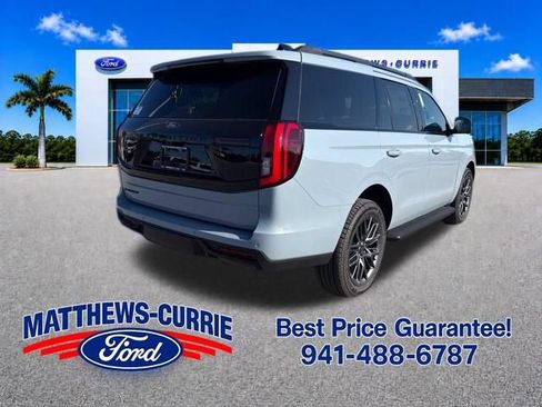 New 2026 Ford Expedition Platinum w/ Stealth Appearance Package AWD/4WD image 4