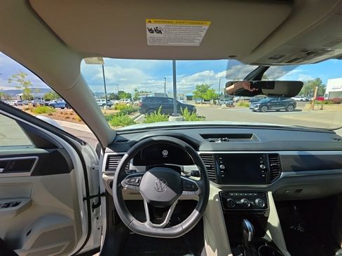 Used 2023 Volkswagen Atlas SE w/ Panoramic Sunroof Package AWD/4WD image 14