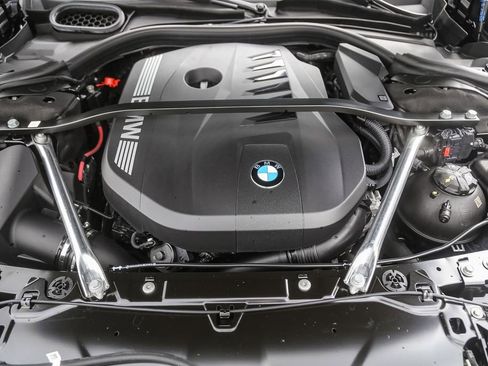 Certified 2025 BMW 740i RWD image 23
