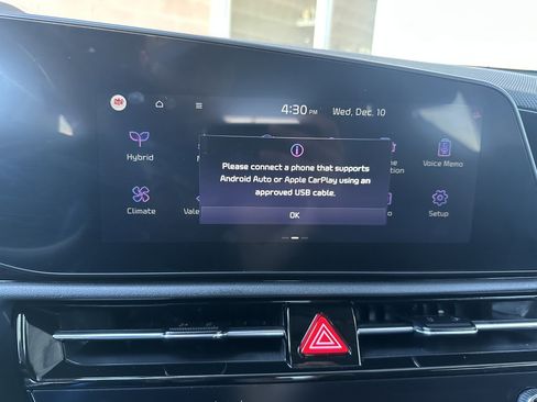 Used 2023 Kia Niro EX Touring image 24