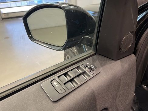 Used 2023 Land Rover Discovery Sport S R-Dynamic image 17