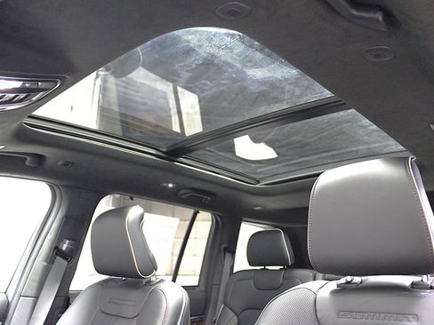 New 2026 Jeep Grand Cherokee Summit w/ MOPAR Finishing Package AWD/4WD image 28