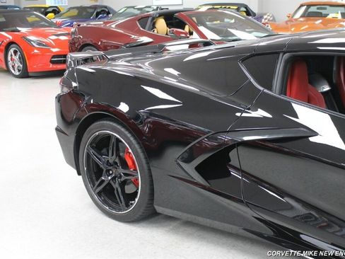 Used 2020 Chevrolet Corvette Stingray Preferred Cpe w/ 2LT Preferred Equipment Group RWD image 15