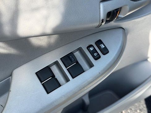 Used 2010 Toyota Corolla LE FWD image 16