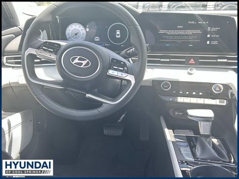 New 2026 Hyundai Elantra Limited FWD image 23