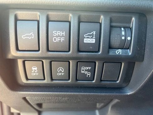 Used 2023 Subaru Forester Limited AWD/4WD image 15