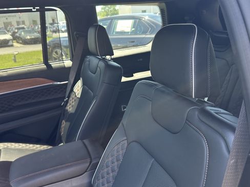 Used 2022 Jeep Grand Cherokee L Summit AWD/4WD image 32