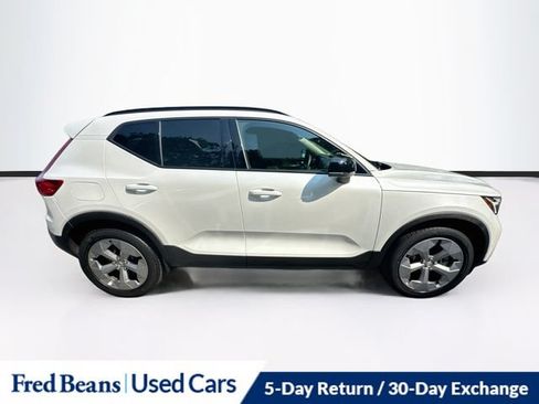 Used 2023 Volvo XC40 B5 Plus w/ Driver Assist Package AWD/4WD image 11