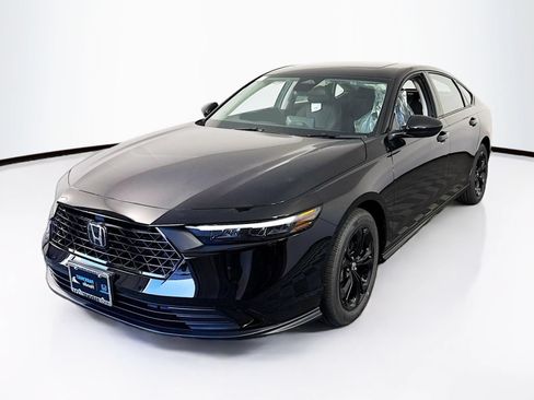 Used 2025 Honda Accord SE image 3
