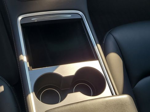 Used 2023 Tesla Model 3 Standard Range image 26