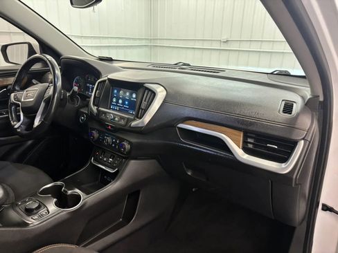 Used 2018 GMC Terrain SLE w/ Driver Convenience Package FWD image 16