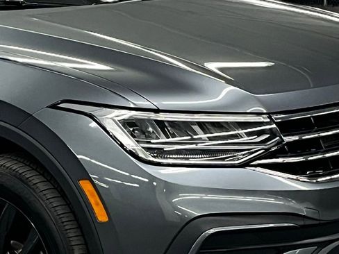 Certified 2024 Volkswagen Tiguan SE image 43