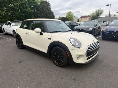 Used 2018 MINI Cooper 2-Door Hardtop FWD image 12