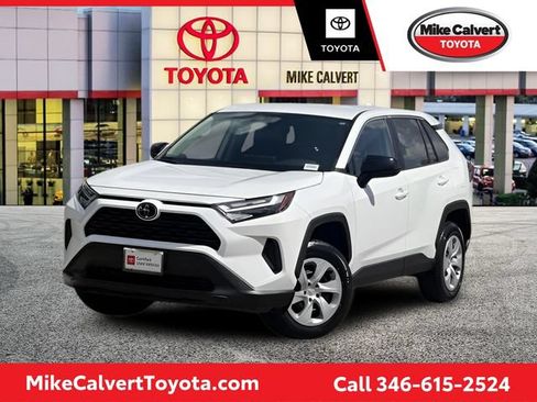 Used 2024 Toyota RAV4 LE FWD image 1