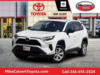 Used 2024 Toyota RAV4 LE FWD video 1