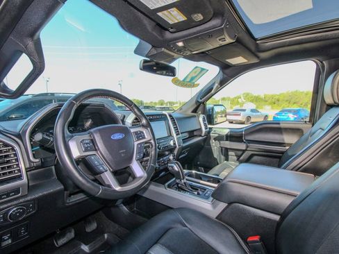 Used 2019 Ford F150 Platinum w/ Equipment Group 701A Luxury AWD/4WD image 17