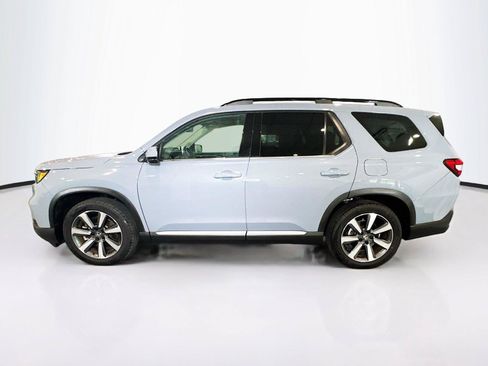 Used 2025 Honda Pilot Touring image 29