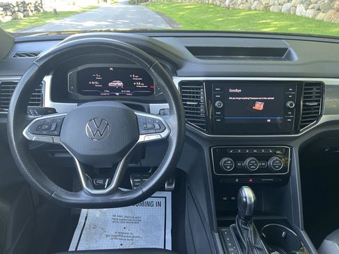 Used 2022 Volkswagen Atlas SEL Premium R-Line AWD/4WD image 8