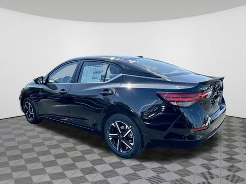 Used 2025 Nissan Sentra SV image 17