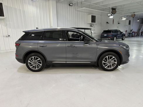 Used 2022 Lincoln Corsair FWD w/ Equipment Group 101A image 6