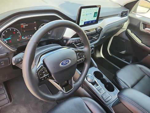 Used 2022 Ford Escape SEL w/ Equipment Group 302A image 8