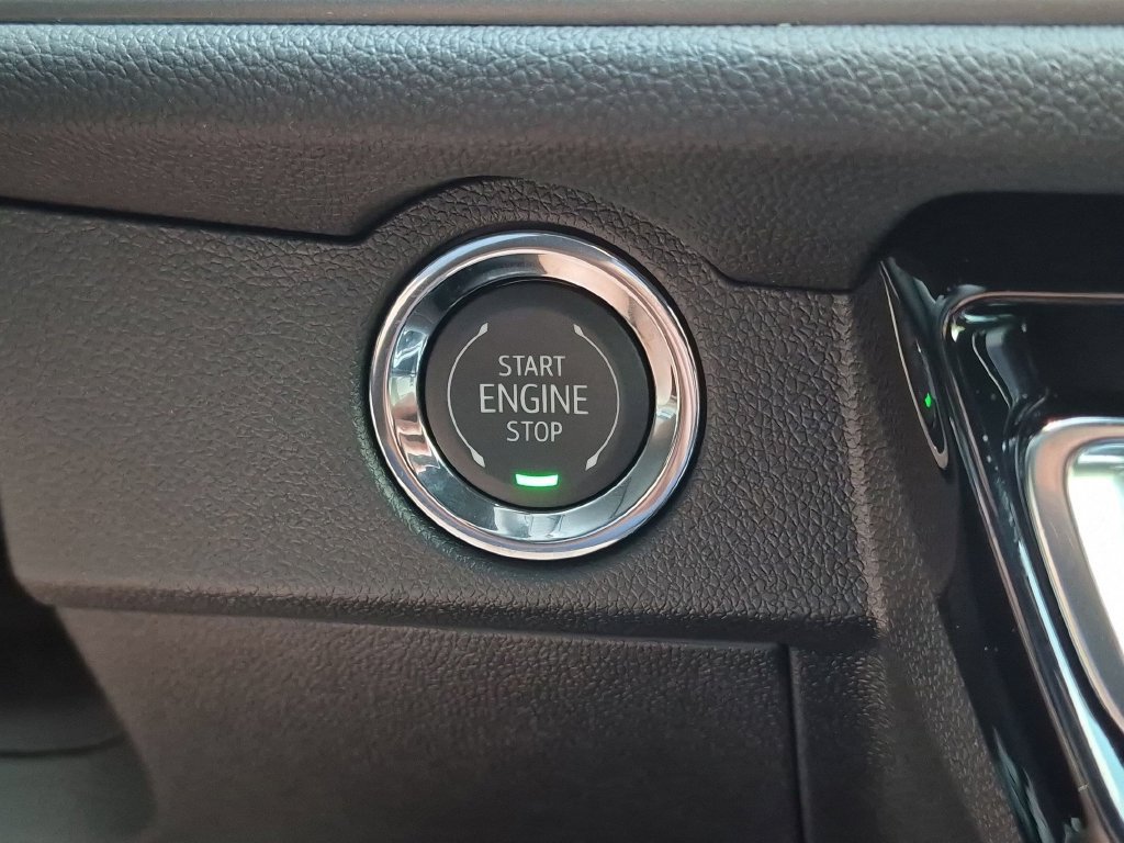 New 2027 Chevrolet Traverse LT FWD image 30