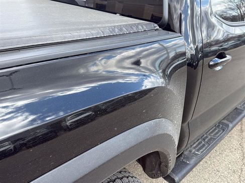 Used 2017 Toyota Tacoma TRD Off-Road w/ Tow Package (A/T) image 20