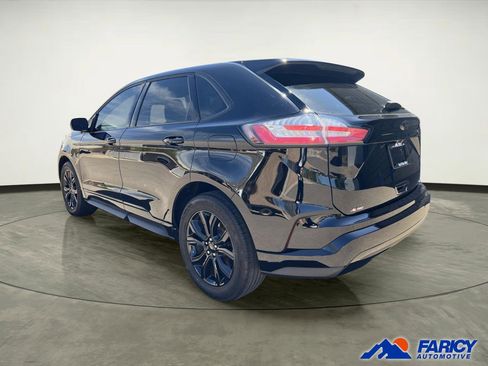 Used 2024 Ford Edge SE w/ Black Appearance Package AWD/4WD image 2