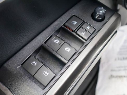 Used 2022 Toyota Tacoma TRD Off-Road w/ Technology Package image 18