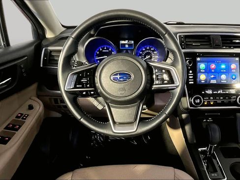 Used 2019 Subaru Outback 3.6R Limited AWD/4WD image 6