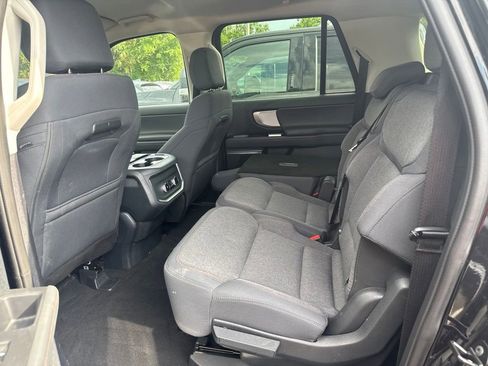 Used 2025 Ford Expedition Max Active AWD/4WD image 5
