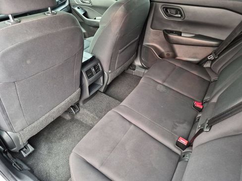 Used 2024 Nissan Rogue S AWD/4WD image 25
