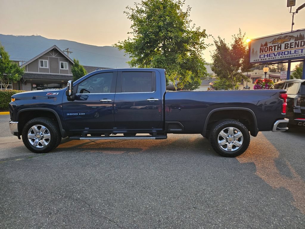 Certified 2022 Chevrolet Silverado 3500 LTZ w/ LTZ Premium Package AWD/4WD image 8