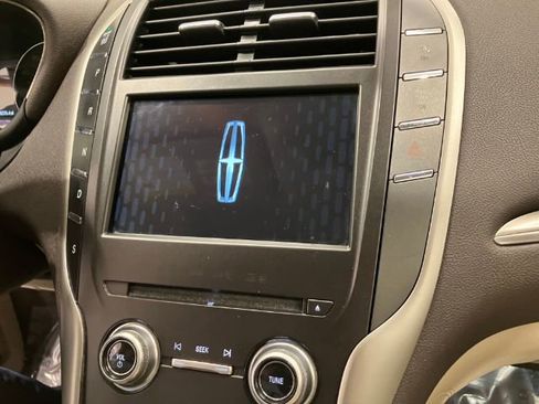 Used 2017 Lincoln MKC Premiere image 34