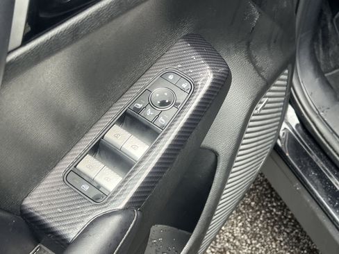 Used 2025 Mitsubishi Outlander SE FWD image 12