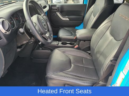 Used 2017 Jeep Wrangler Unlimited Sahara w/ Connectivity Group AWD/4WD image 21