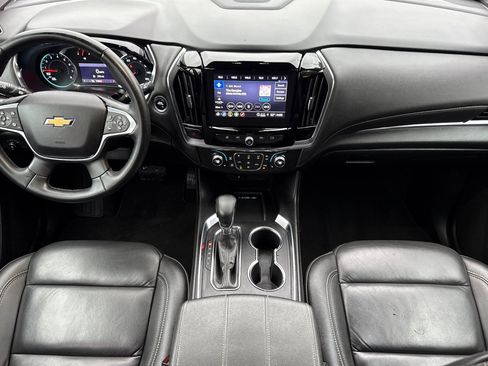 Used 2023 Chevrolet Traverse LT image 4