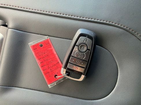 Used 2025 Ford Expedition Max Active AWD/4WD image 44
