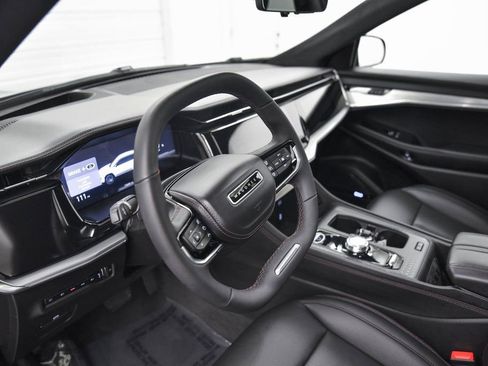 Used 2024 Jeep Wagoneer Launch Edition image 16