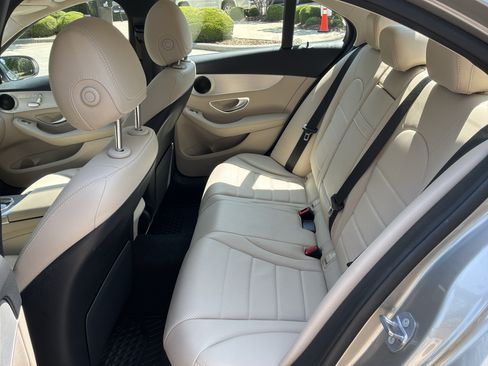 Used 2019 Mercedes-Benz C 300 4MATIC Sedan image 31