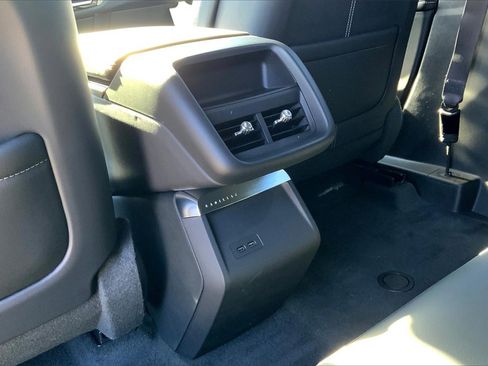 New 2025 Cadillac Lyriq Luxury image 22