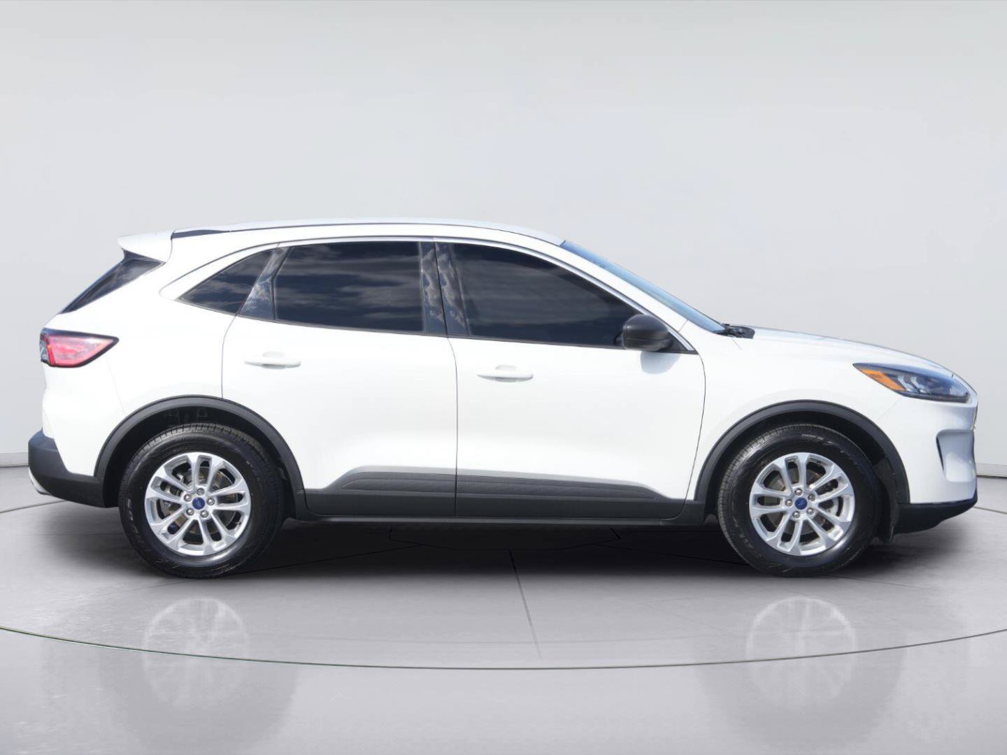 Used 2022 Ford Escape SE FWD image 5