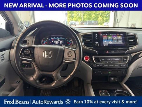 Used 2021 Honda Pilot Touring image 14