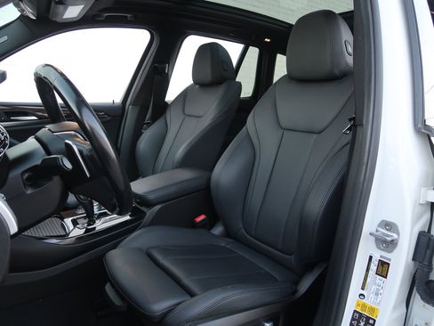 Used 2018 BMW X3 xDrive30i image 12