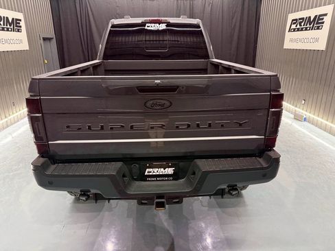 Used 2022 Ford F250 Lariat w/ Black Appearance Package image 15