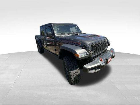 Used 2024 Jeep Gladiator Mojave w/ Technology Group AWD/4WD image 23