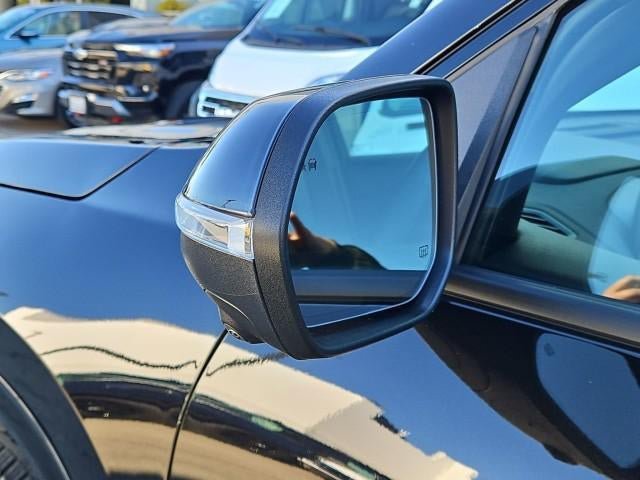 New 2027 Chevrolet Traverse RS FWD image 21