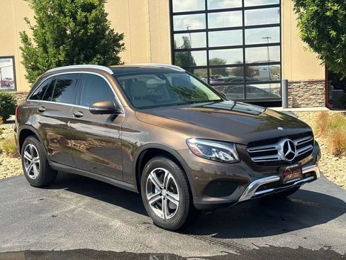 Used 2017 Mercedes-Benz GLC 300 4MATIC image 91
